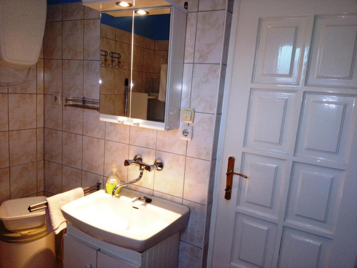 Szivarvany Apartman ギュラ エクステリア 写真