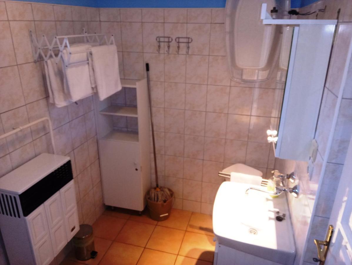 Szivarvany Apartman ギュラ エクステリア 写真